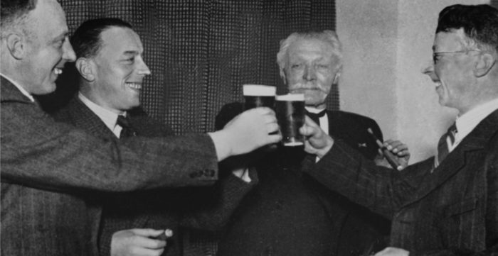 a-guide-to-festive-drinking-without-the-midday-slurrrrr
